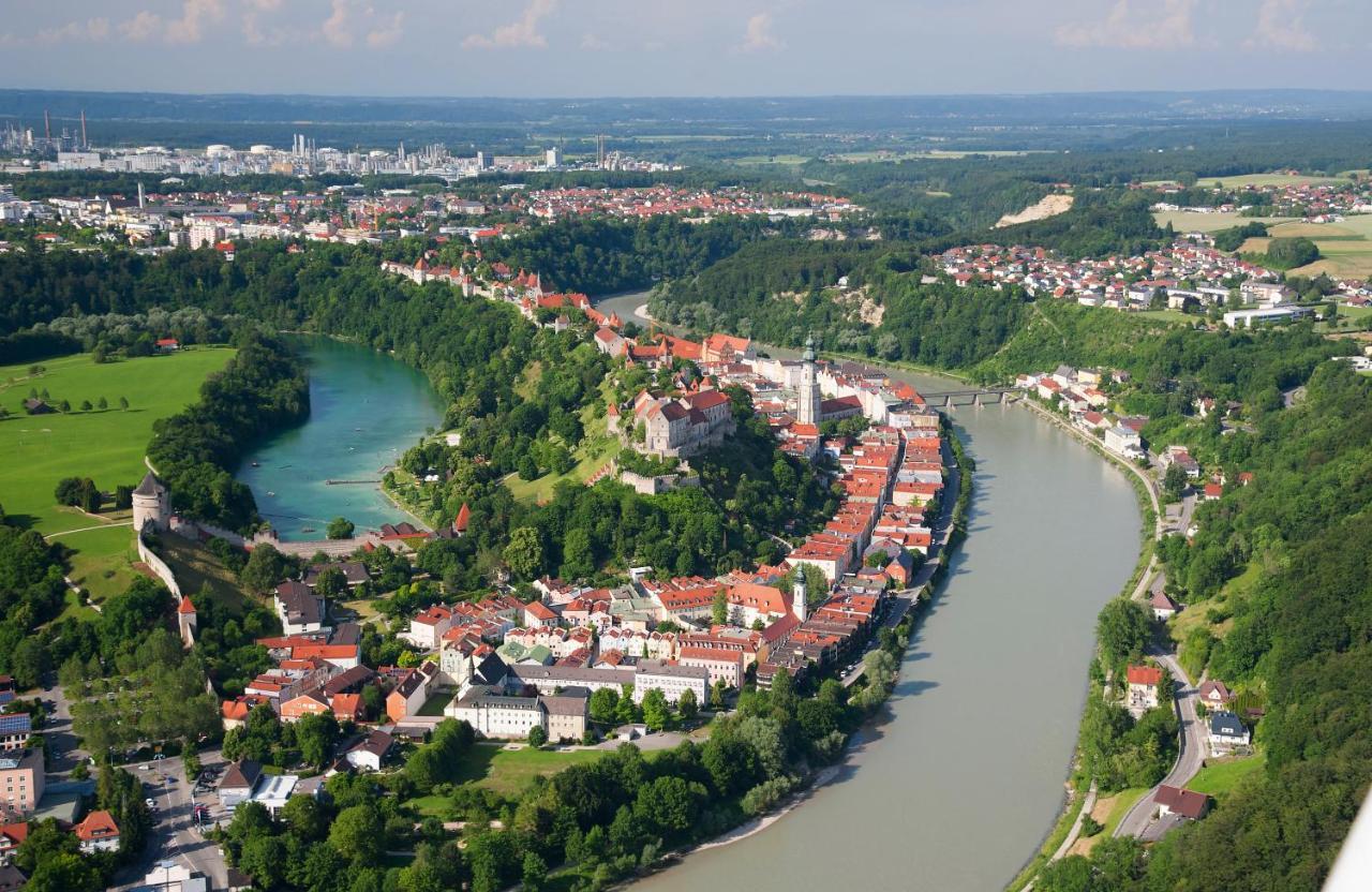 Gartenhotel Salzach Burghausen Exterior photo